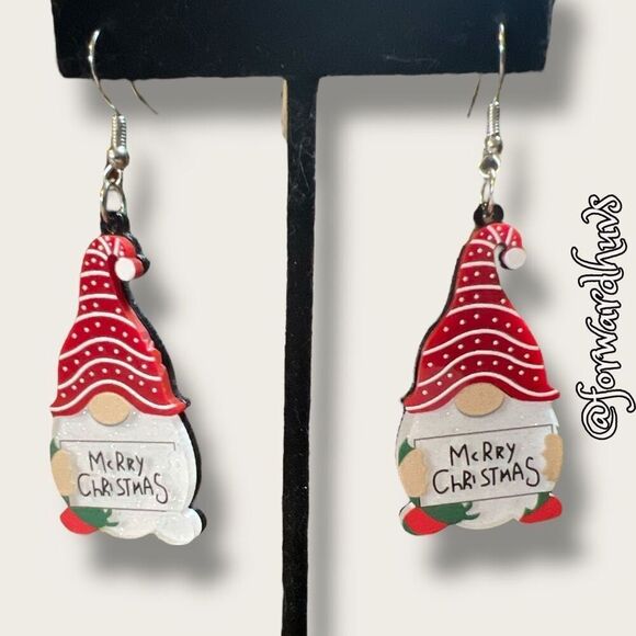 Christmas Gnome Dangle Earrings – Festive Holiday Jewelry - Picture 6 of 9